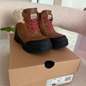 ugg addie boot